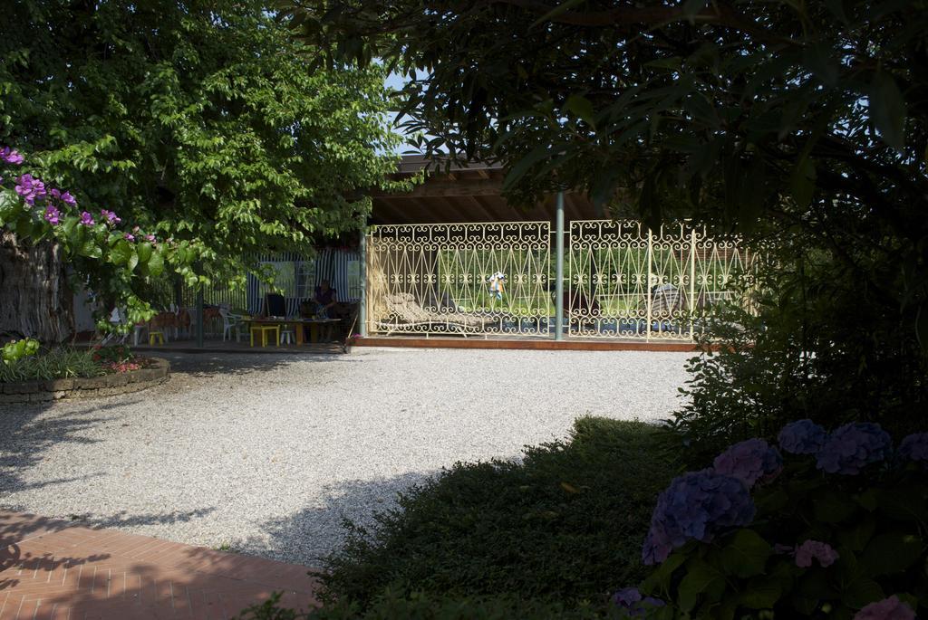 בית הארחה סן פליס דל בנאקו 	Agriturismo La Breda מראה חיצוני תמונה